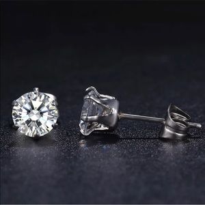 DIAMANTE EARRINGS Round 8MM CZ